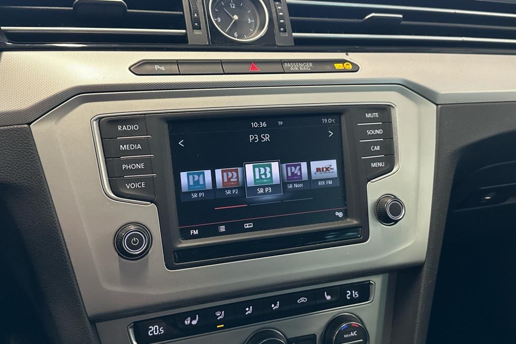 VOLKSWAGEN Passat 2016