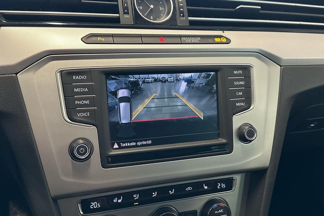 VOLKSWAGEN Passat 2016
