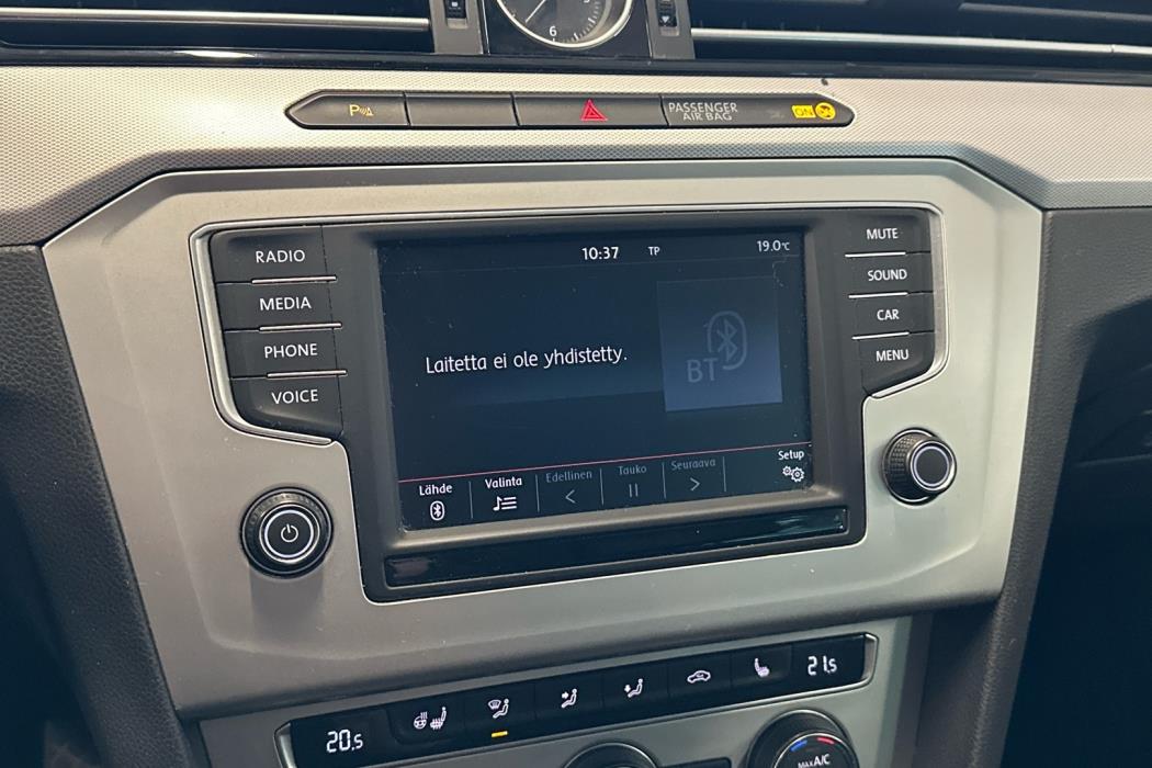 VOLKSWAGEN Passat 2016