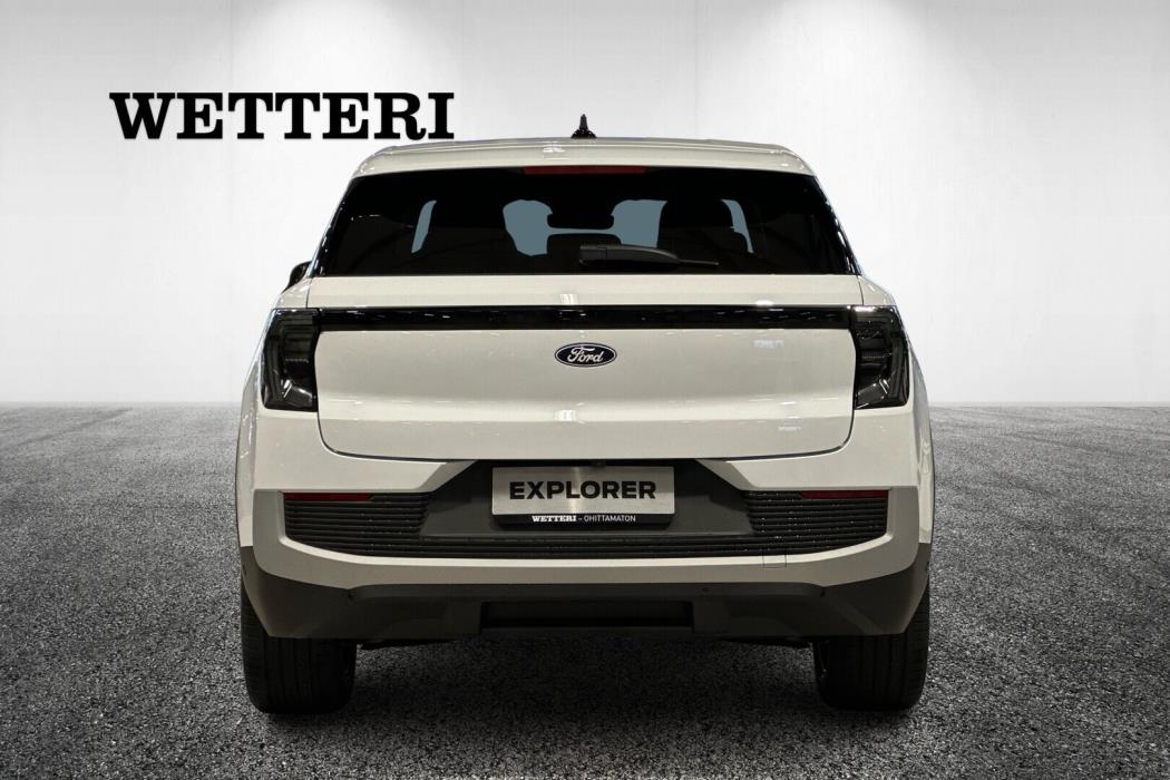 FORD EXPLORER 2026