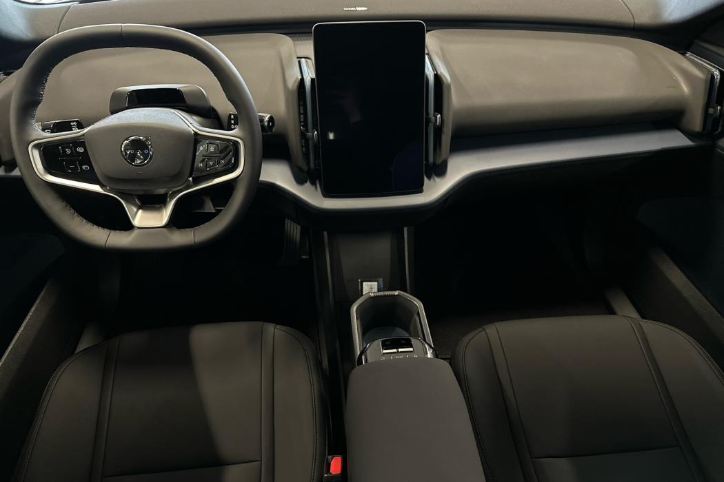 VOLVO EX30 2026