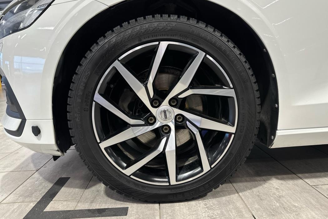VOLVO V60 2019