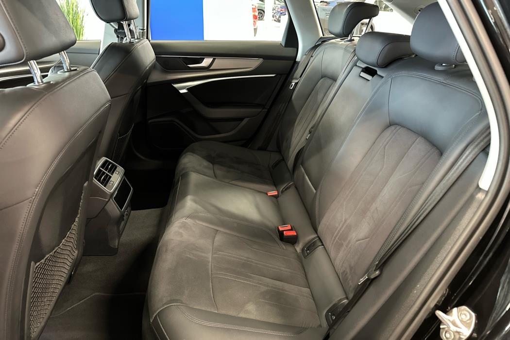 AUDI A6 2023