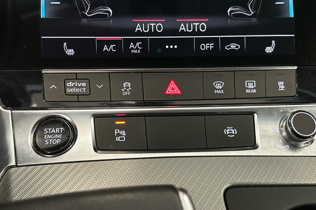 AUDI A6 2023