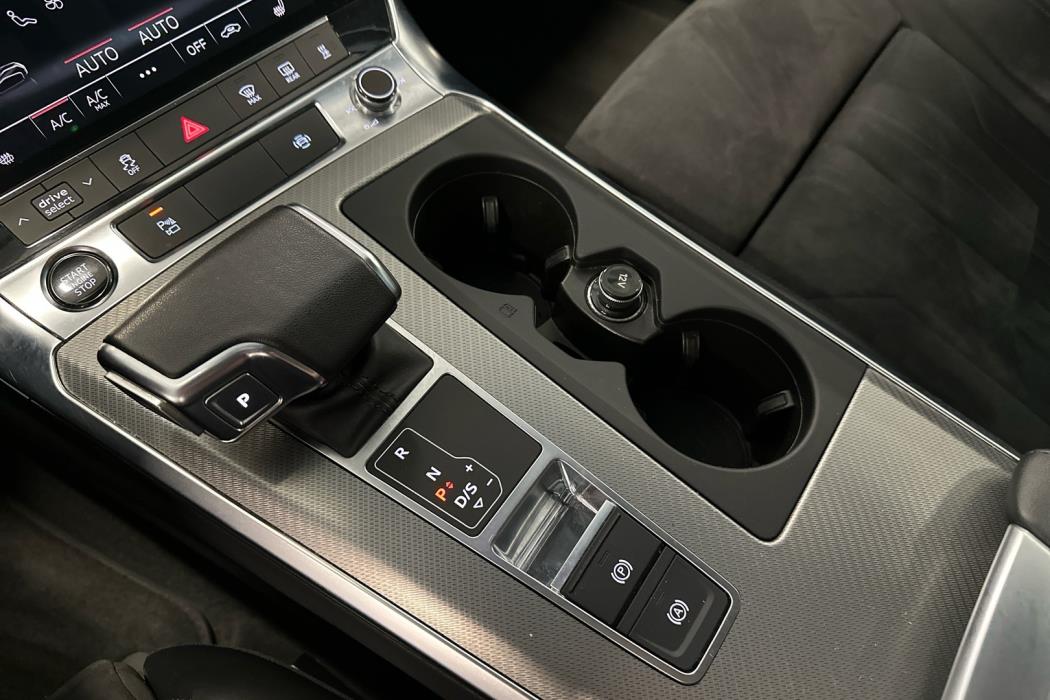 AUDI A6 2023
