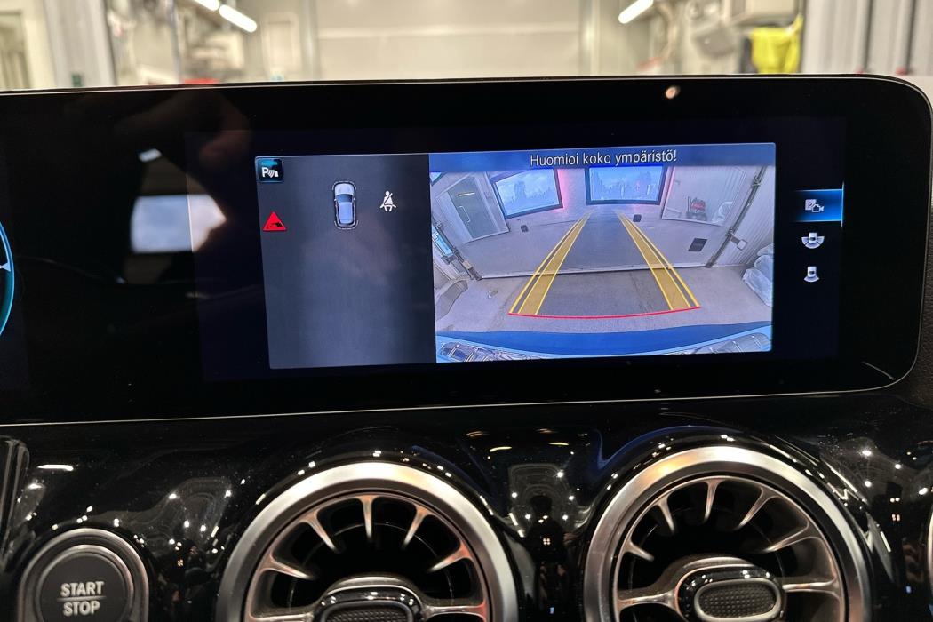 MERCEDES-BENZ EQA 2022