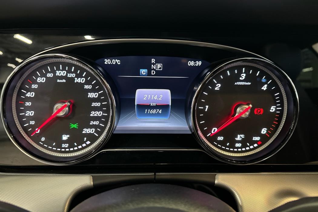 MERCEDES-BENZ E 2019