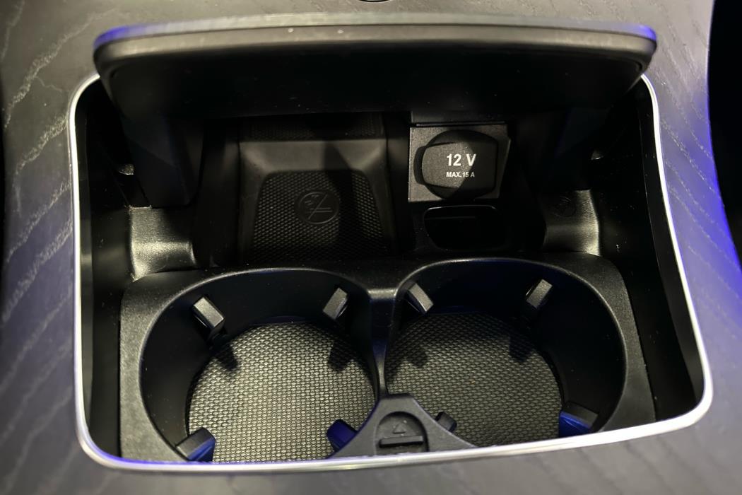 MERCEDES-BENZ E 2019