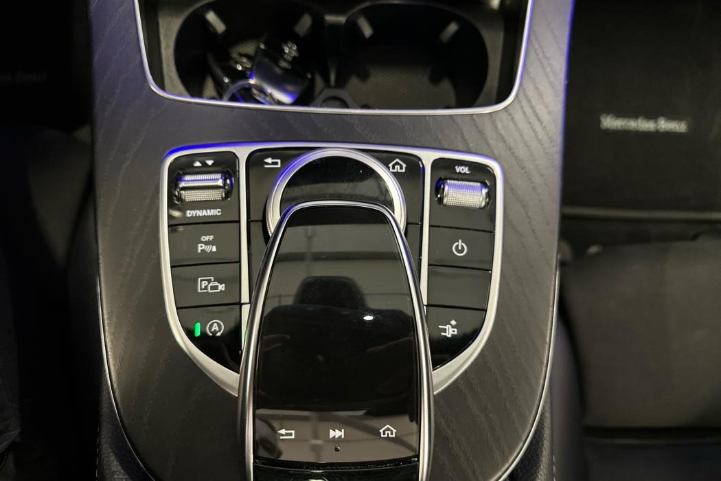 MERCEDES-BENZ E 2019