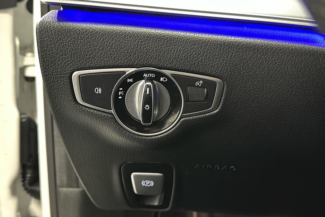 MERCEDES-BENZ E 2019