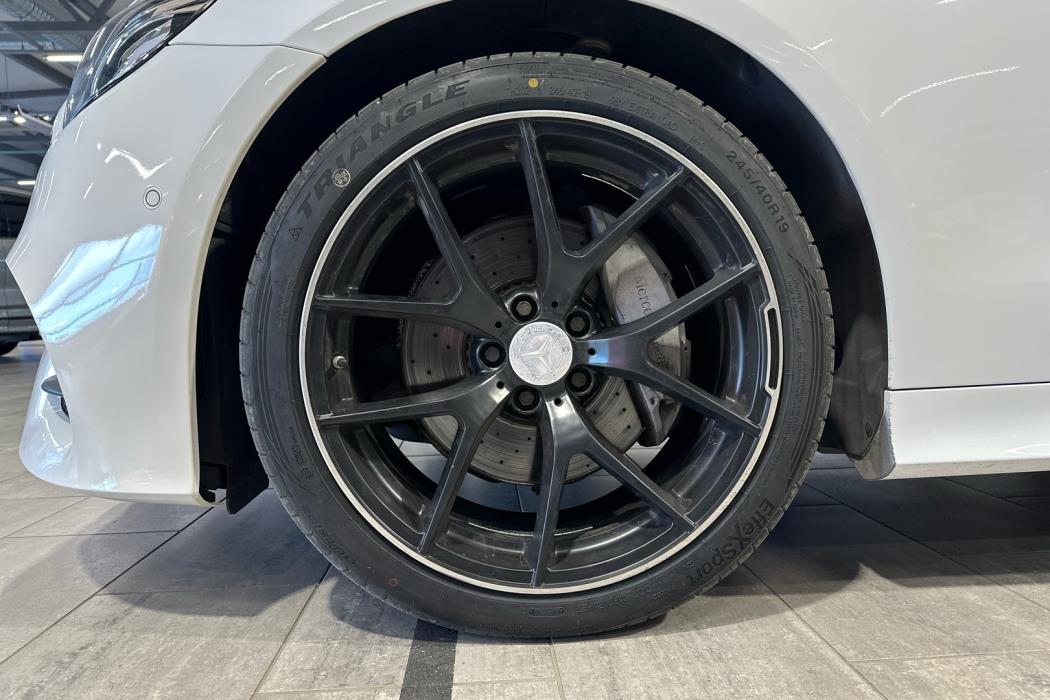 MERCEDES-BENZ E 2019