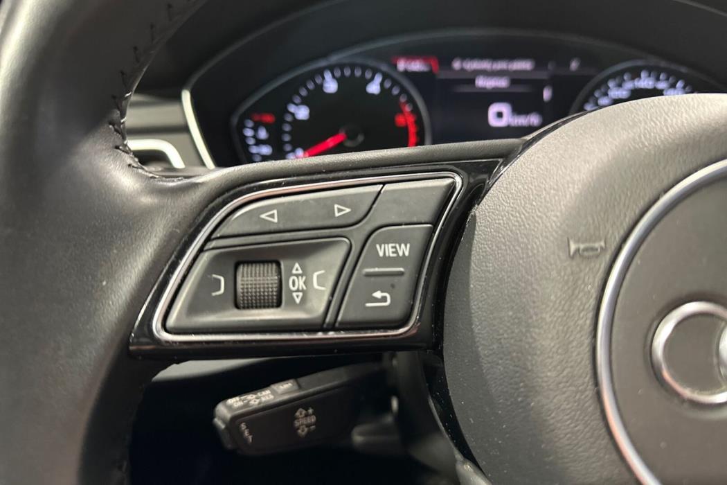 AUDI A4 2019
