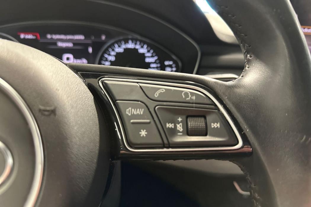 AUDI A4 2019