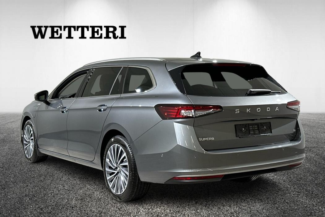 SKODA Superb 2026