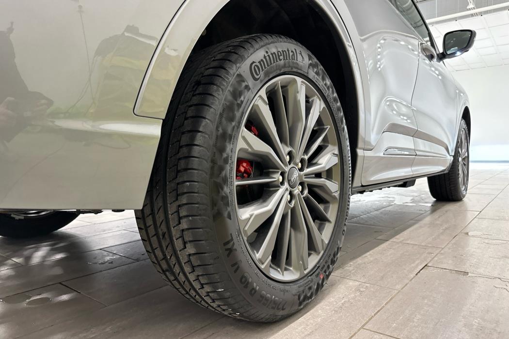 FORD Kuga 2026