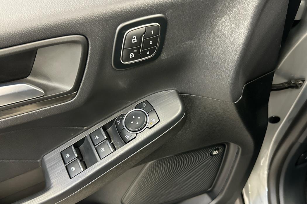 FORD Kuga 2026