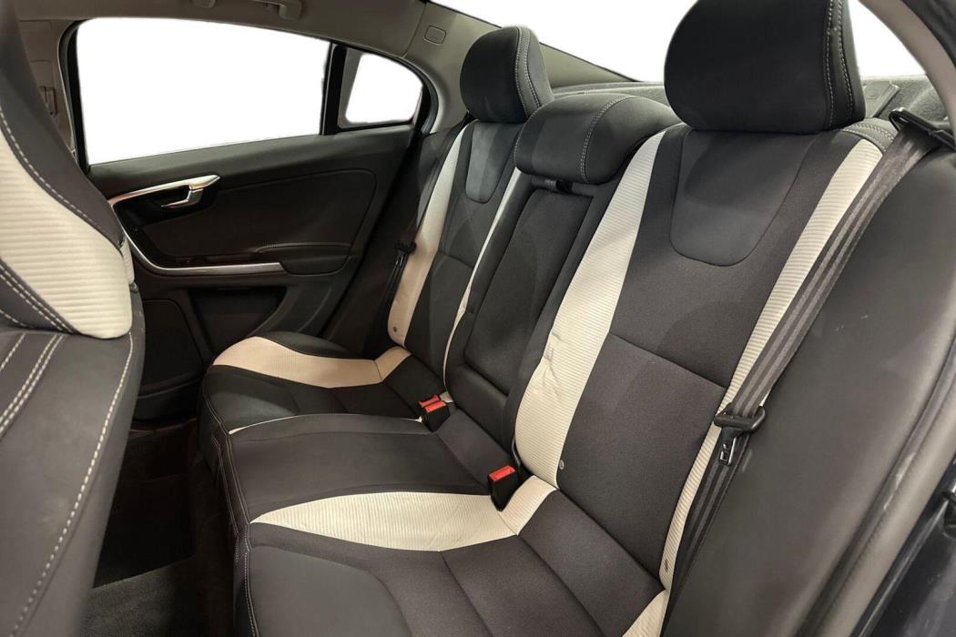 VOLVO S60 2012