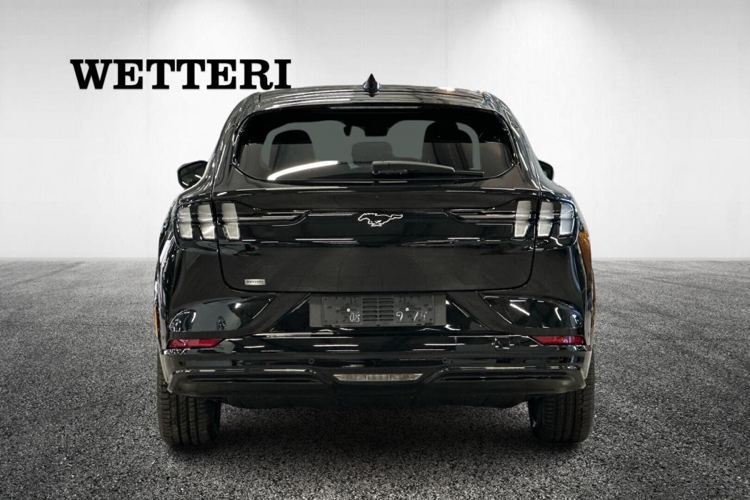 FORD MUSTANG MACH-E 2024