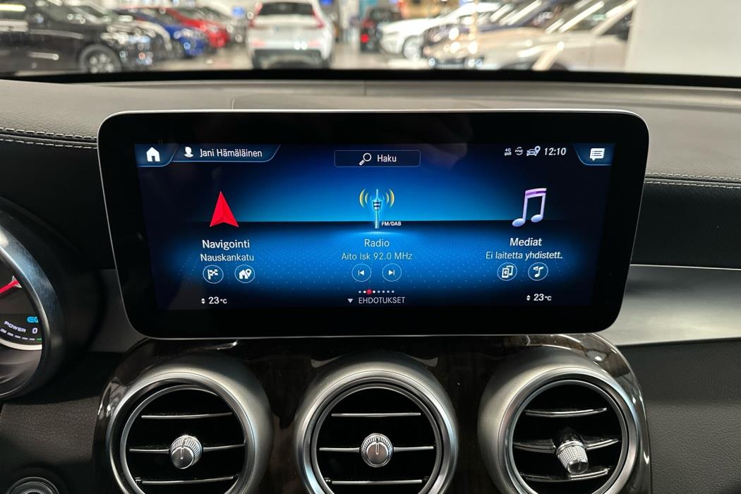 MERCEDES-BENZ GLC 2022