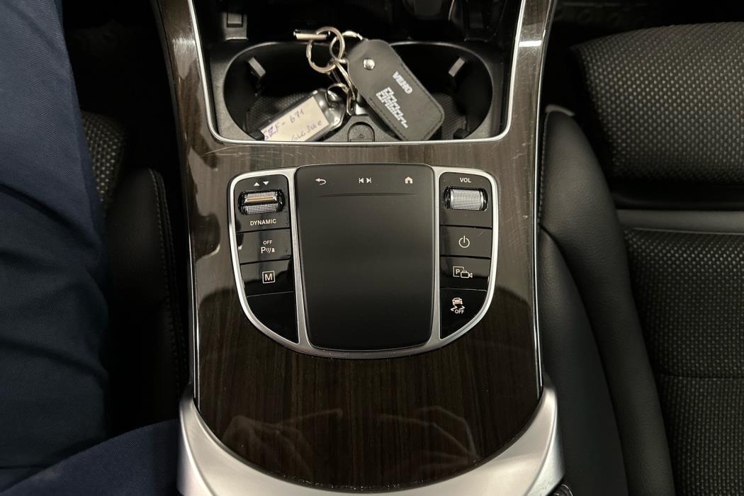 MERCEDES-BENZ GLC 2022