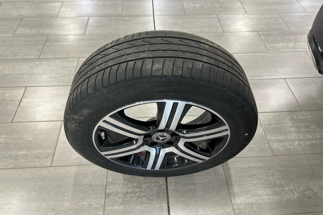 MERCEDES-BENZ GLC 2022