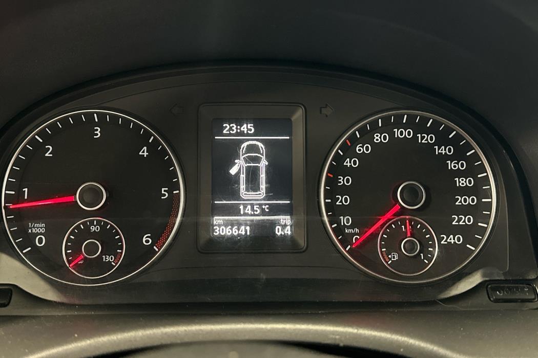 VOLKSWAGEN Caddy 2012