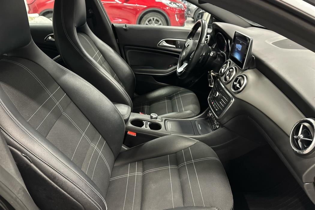 MERCEDES-BENZ CLA 2016