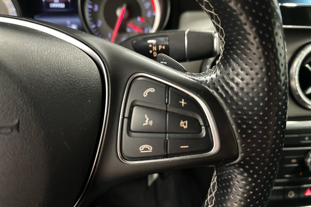 MERCEDES-BENZ CLA 2016