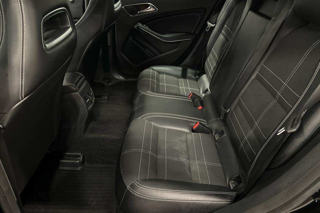 MERCEDES-BENZ CLA 2016