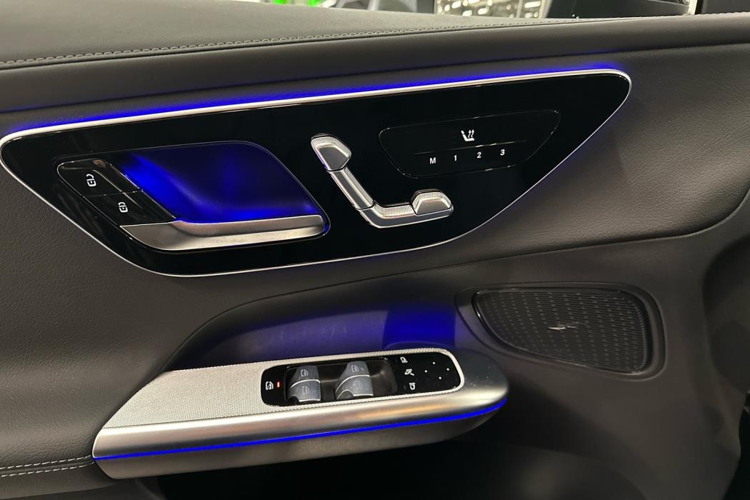 MERCEDES-BENZ GLC 2024