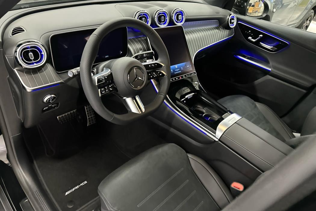 MERCEDES-BENZ GLC 2024