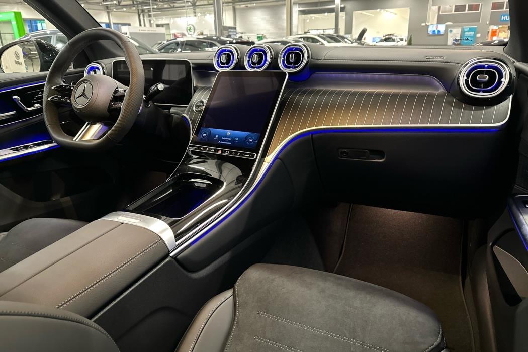 MERCEDES-BENZ GLC 2024