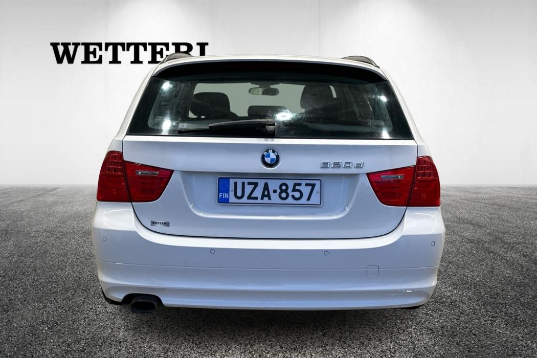 BMW 320 2012