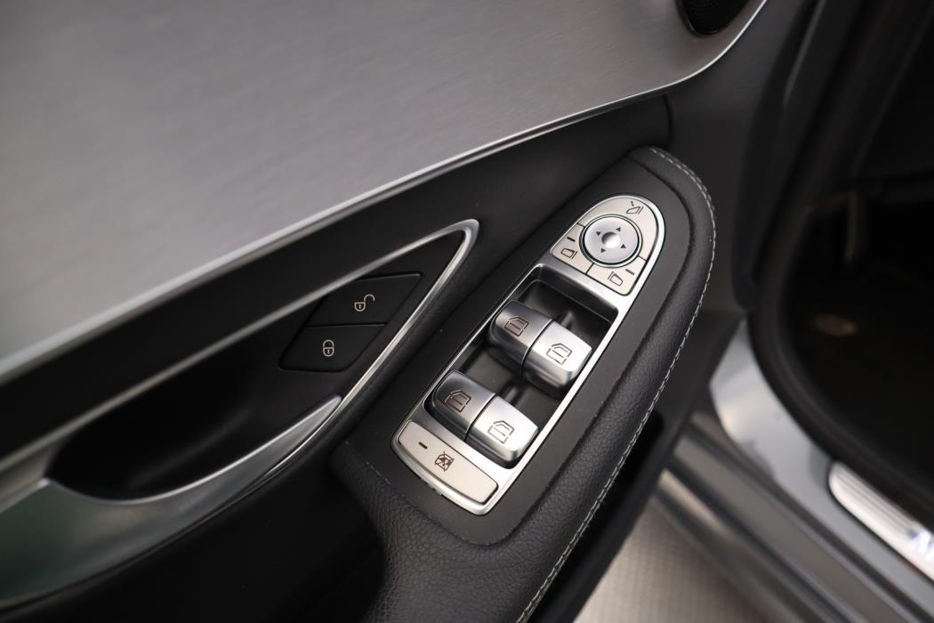 MERCEDES-BENZ C 2020