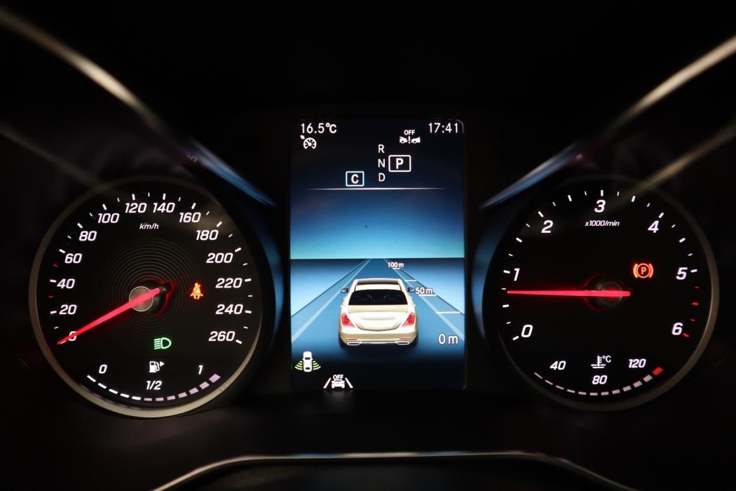MERCEDES-BENZ C 2020
