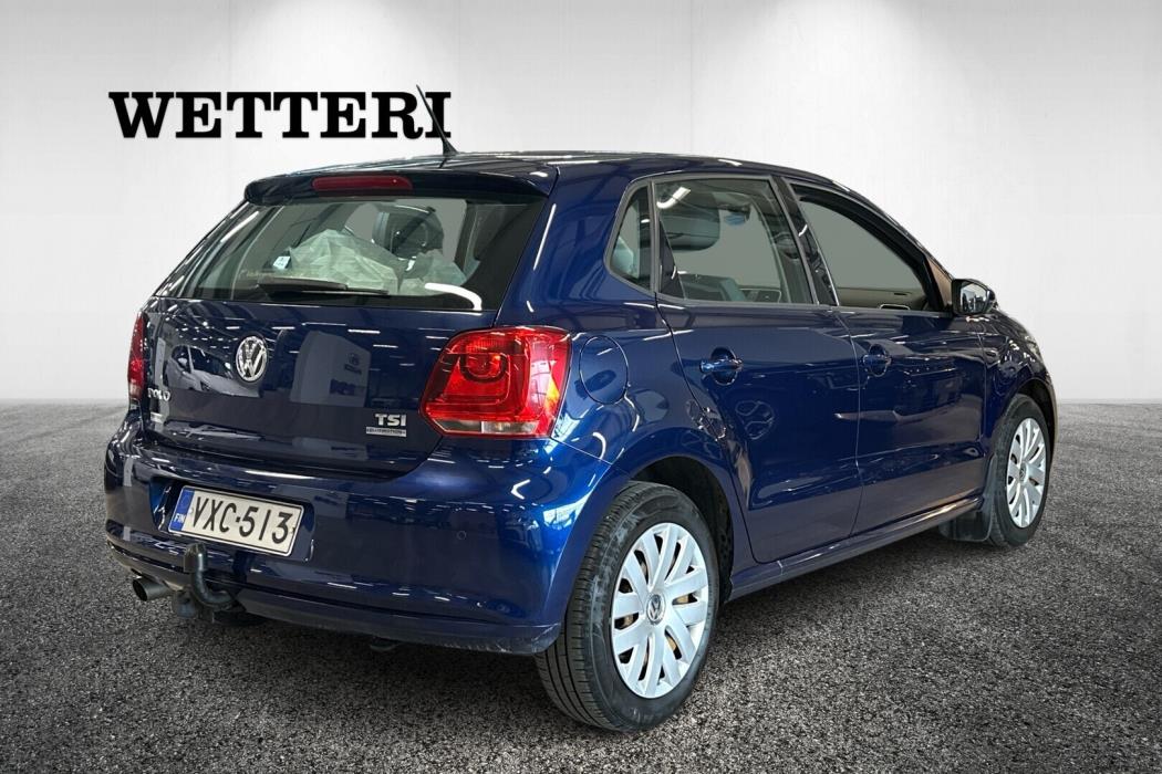 VOLKSWAGEN Polo 2013