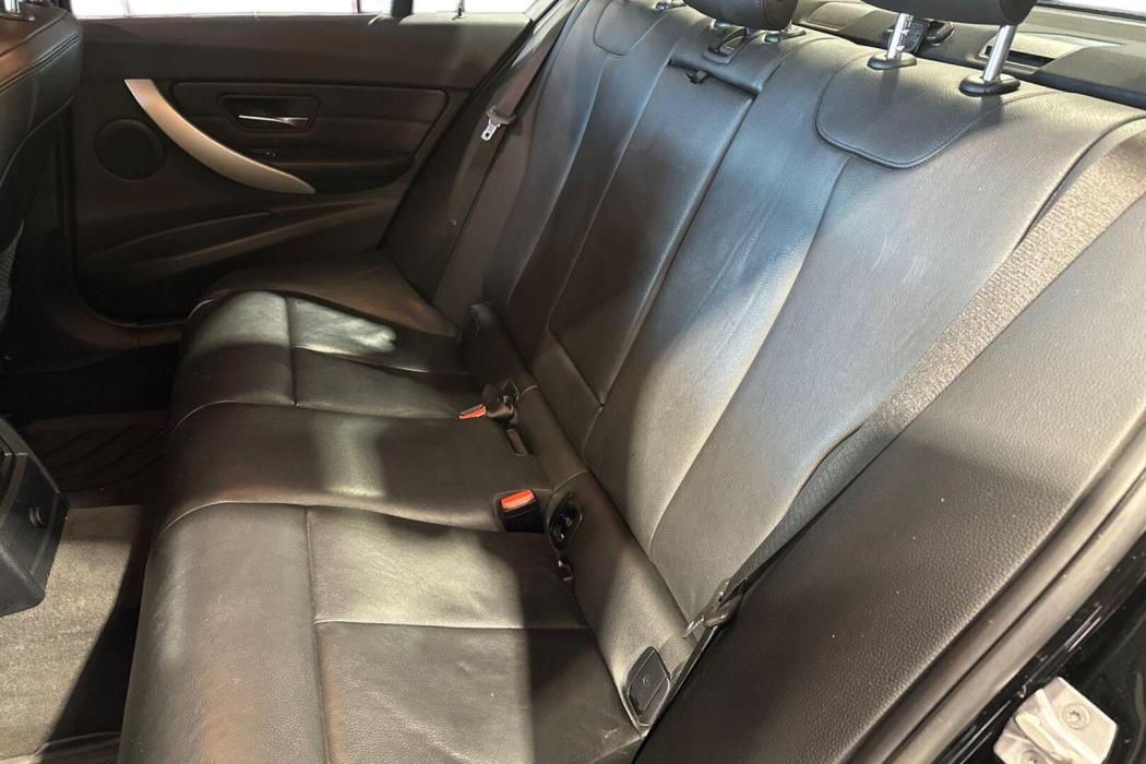 BMW 318 2018