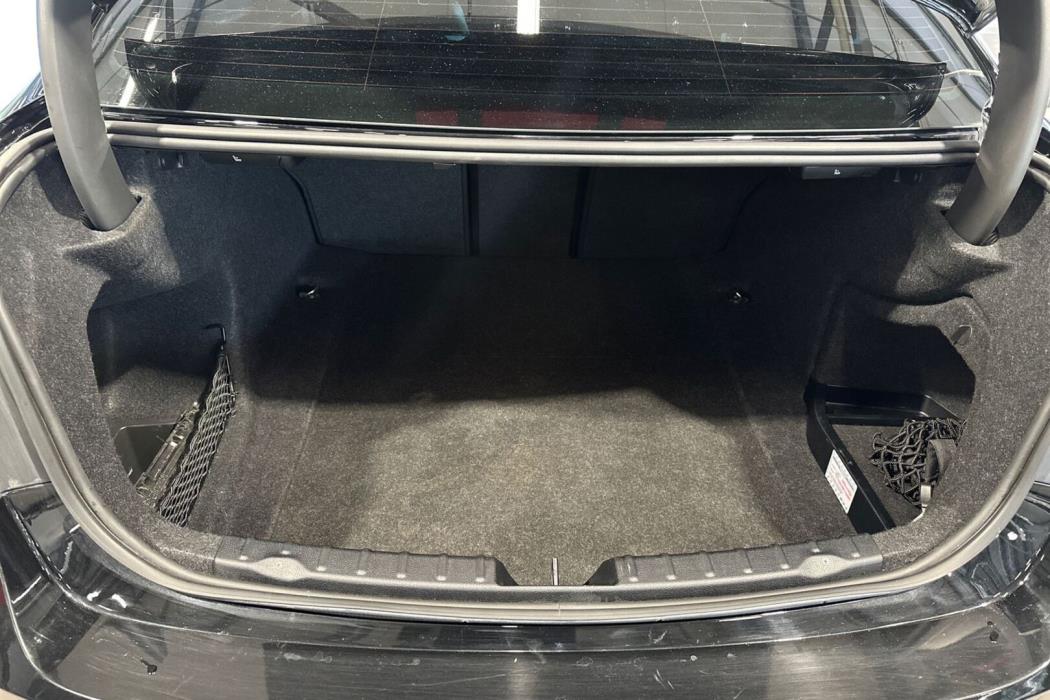 BMW 318 2018