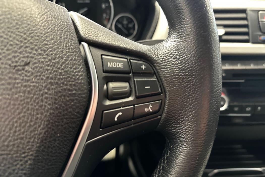 BMW 318 2018