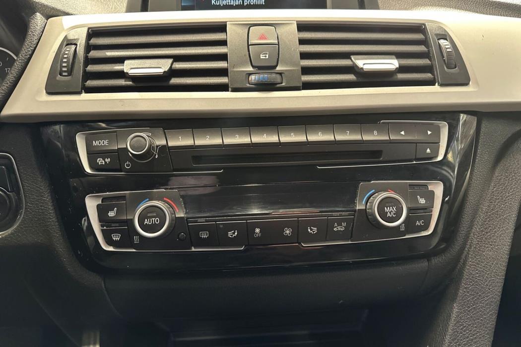 BMW 318 2018