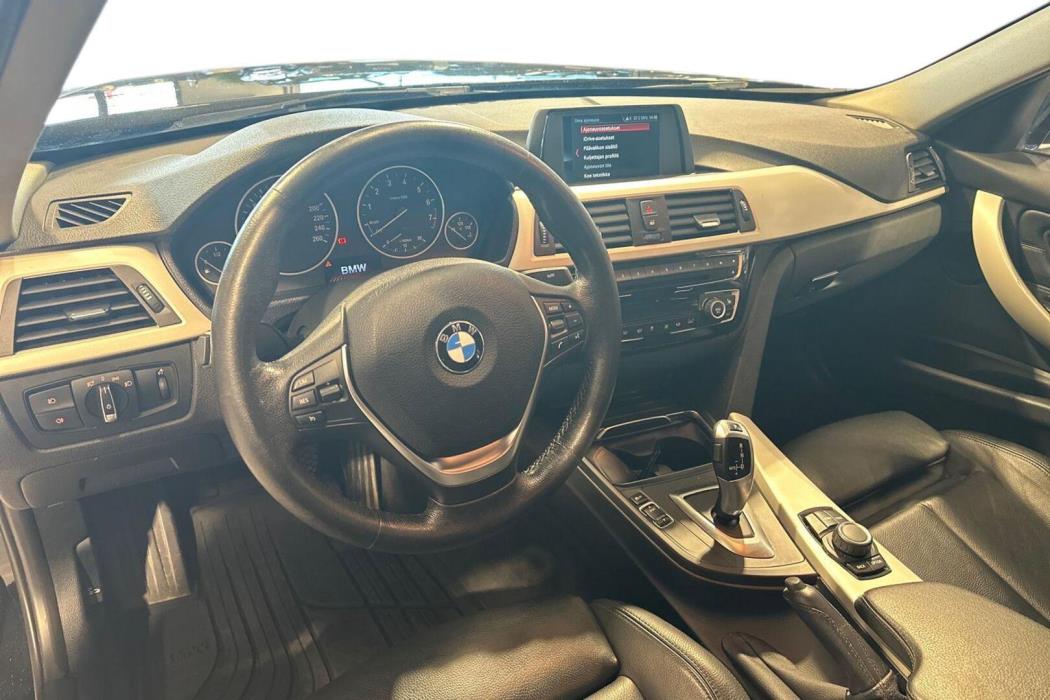 BMW 318 2018