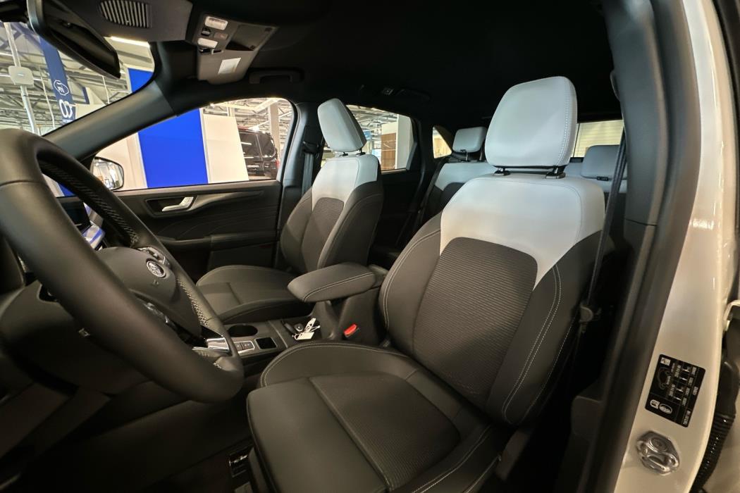 FORD Kuga 2026