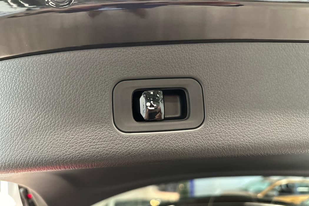 MERCEDES-BENZ GLC 2024