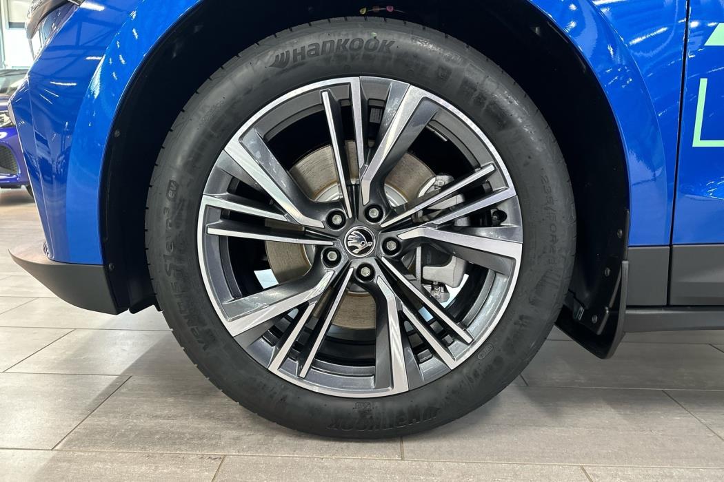 SKODA Enyaq 2025