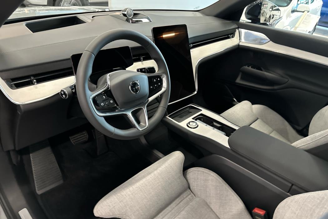 VOLVO EX90 2026