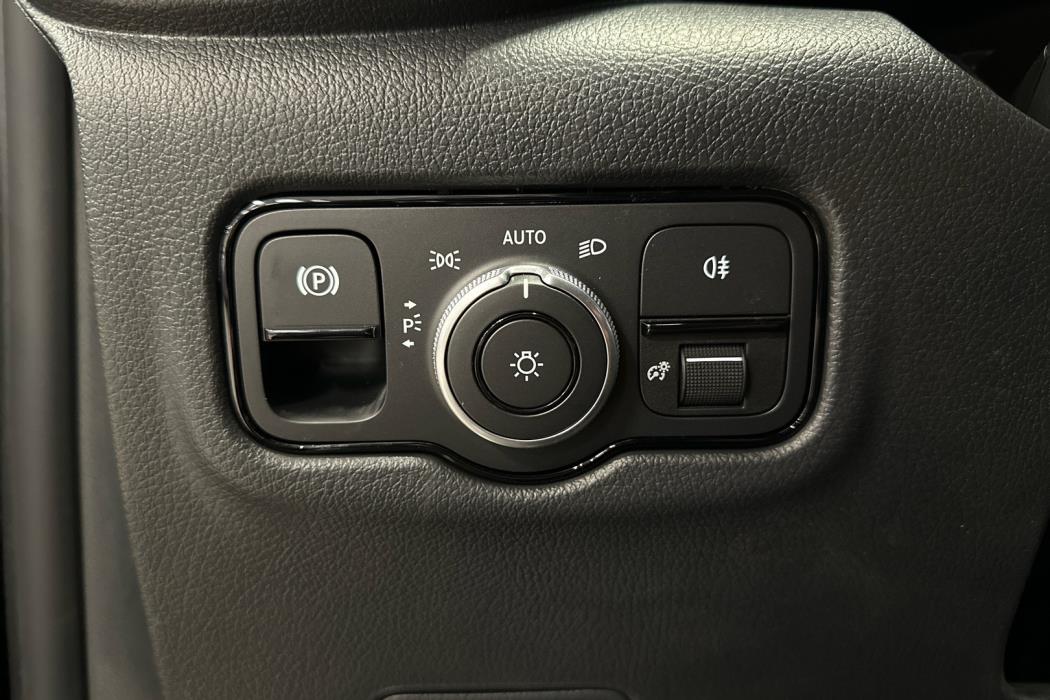 MERCEDES-BENZ Vito 2026