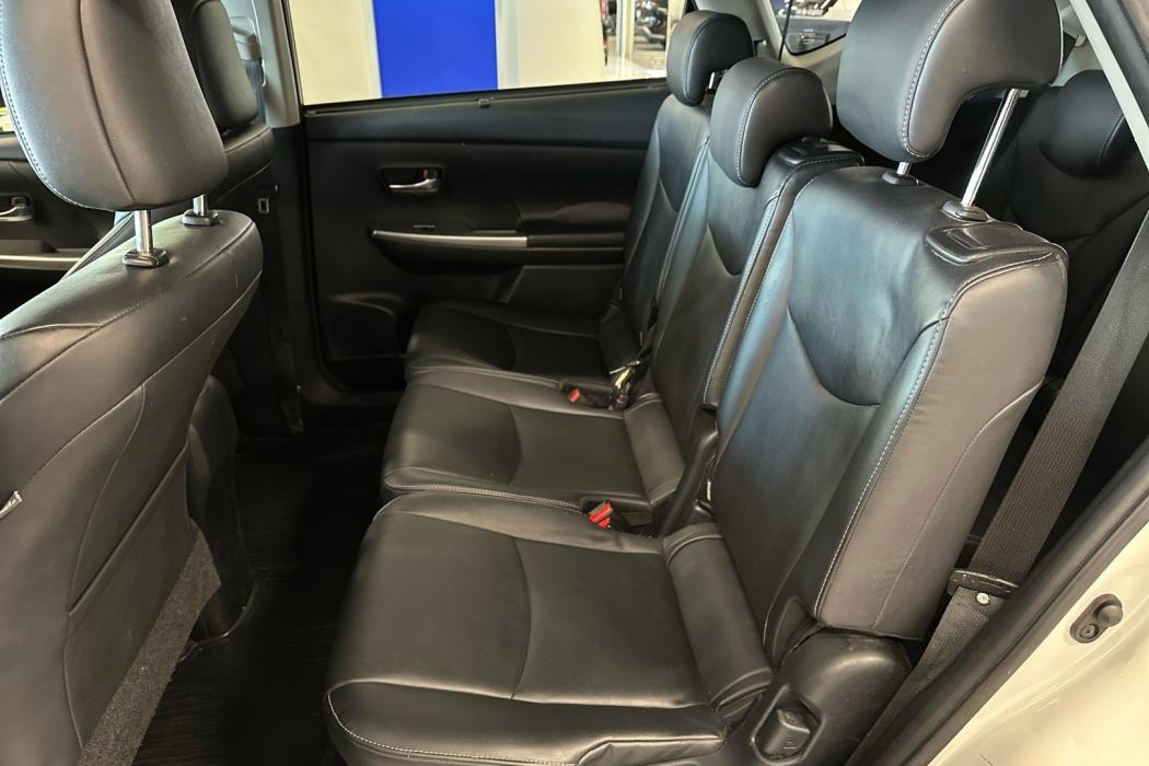 TOYOTA Prius+ 2019