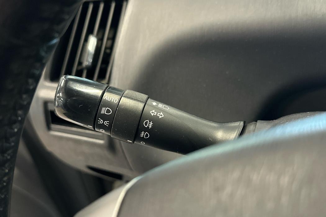 TOYOTA Prius+ 2019