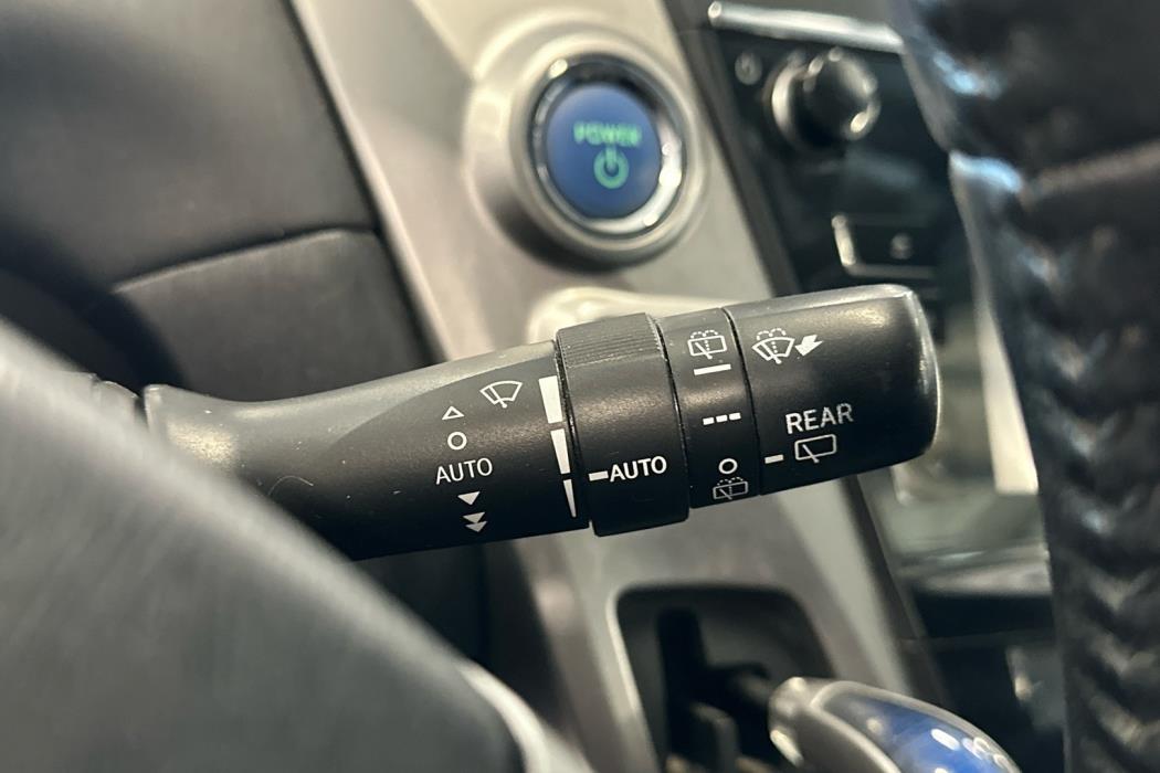 TOYOTA Prius+ 2019