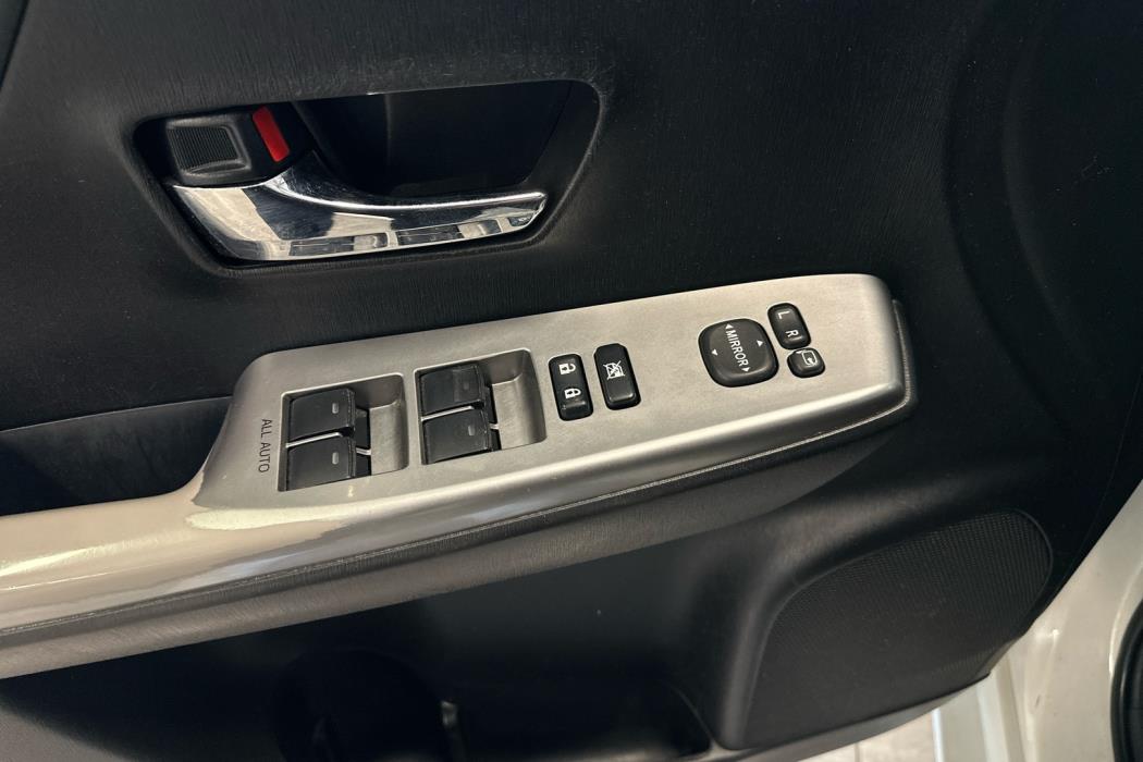 TOYOTA Prius+ 2019